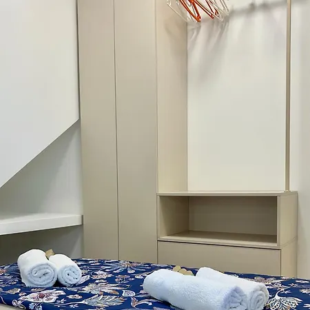 Apartament - Near And Town Center, Ground Floor With Small Garden
