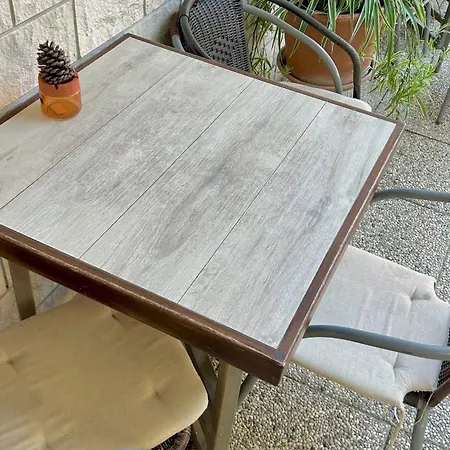 - Near And Town Center, Ground Floor With Small Garden