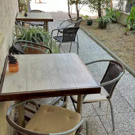 Daire - Near And Town Center, Ground Floor With Small Garden