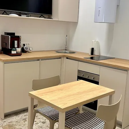 - Near And Town Center, Ground Floor With Small Garden