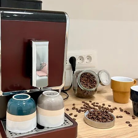 - Near And Town Center, Ground Floor With Small Garden *